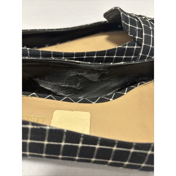 Sole Society Women's 8.5 Black White Slip On Flats Point Toe Academia Preppy - Picture 6 of 7